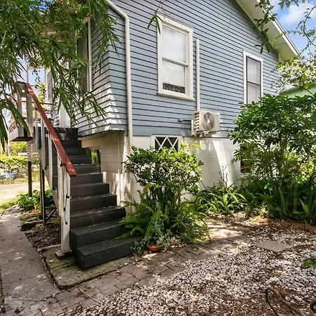 That 70'S Themed Apt Close To Coffee, Food + Shops Tampa Exterior photo